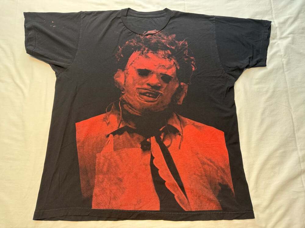 The Texas Chain Saw Massacre Leatherface Red Graphic T-Shirt Size XL